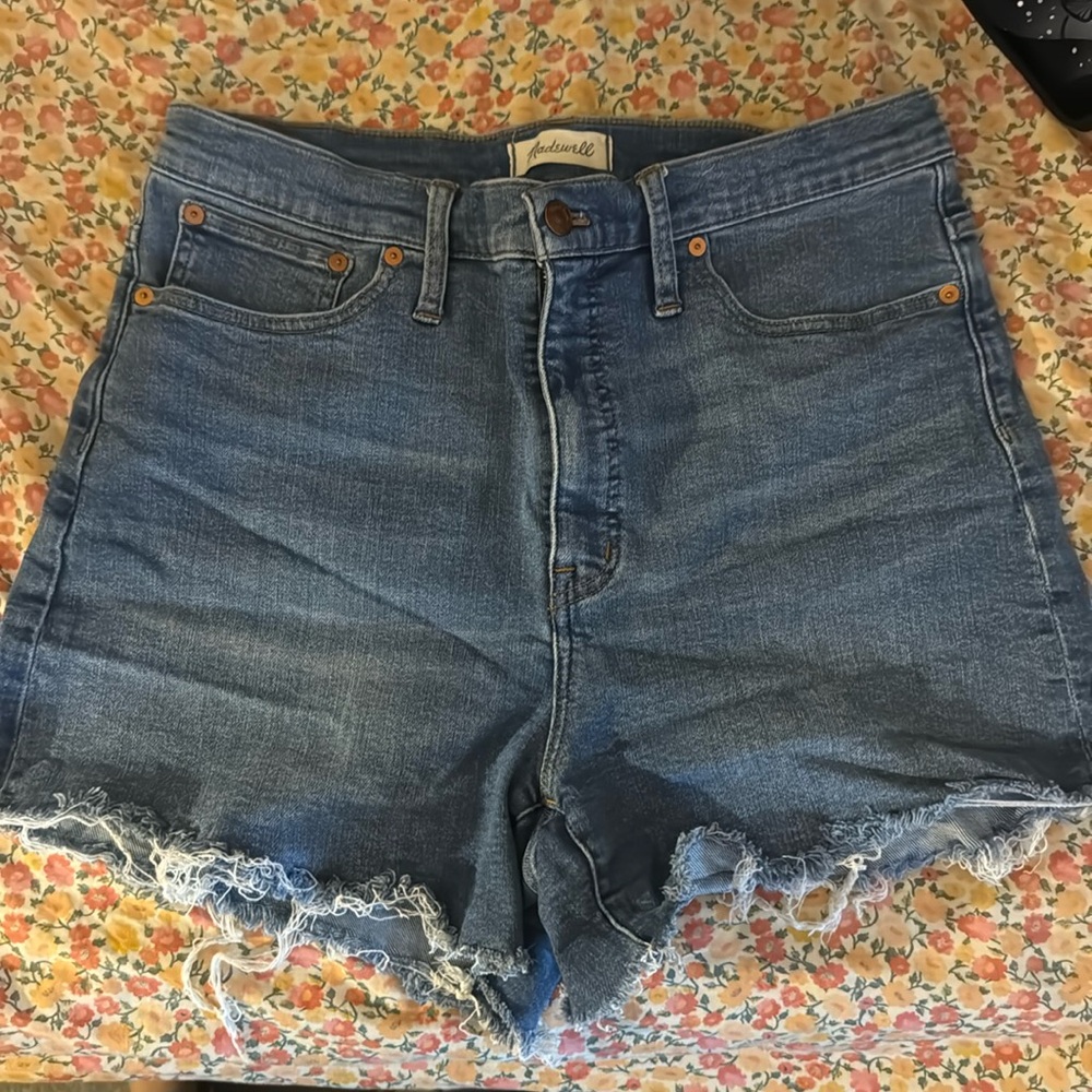 Madewell high rise denim shorts raw edge size 31